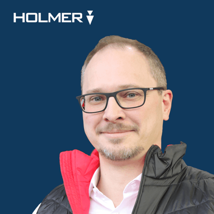 Julian Leinbach, Leiter Customer Service und Logistik bei HOLMER Maschinenbau 